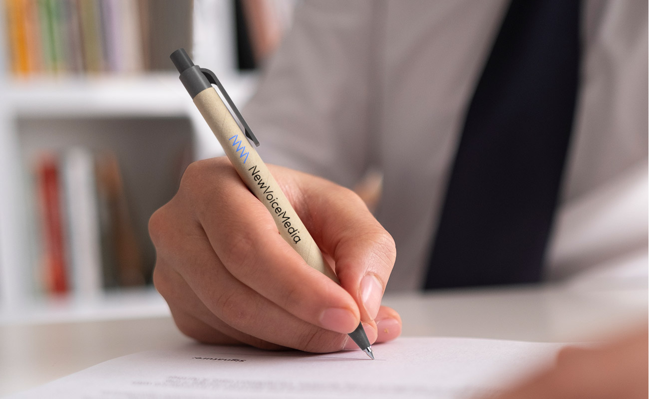 Ditto - Gepersonaliseerde kartonnen promotie pennen gallery thumbnail