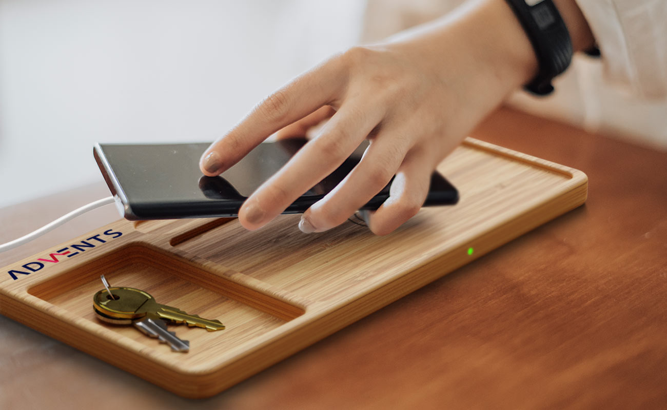 EcoDesk - Gepersonaliseerde Draadloze Opladers gallery thumbnail