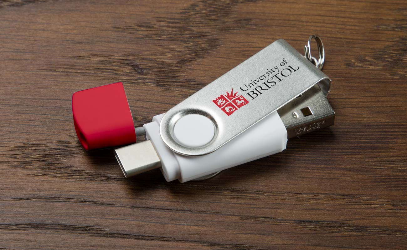 Twister Go - Relatiegeschenk USB Stick met USB-C gallery thumbnail