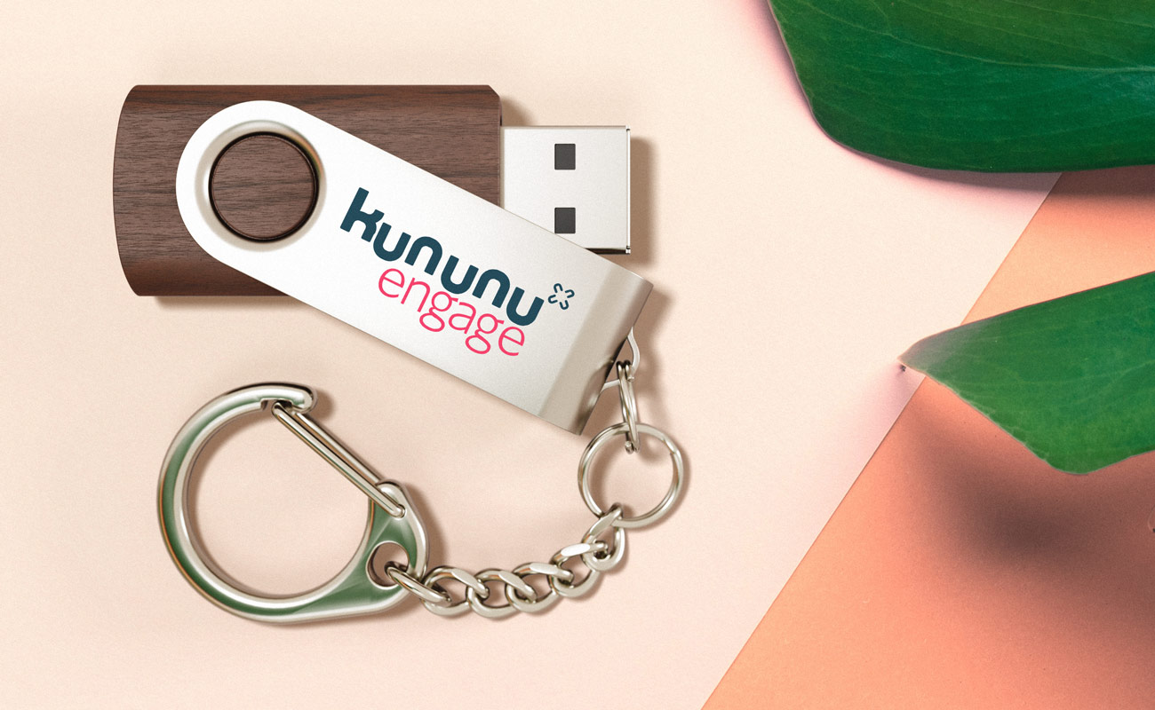 Twister Wood - Houten USB Sticks gallery thumbnail